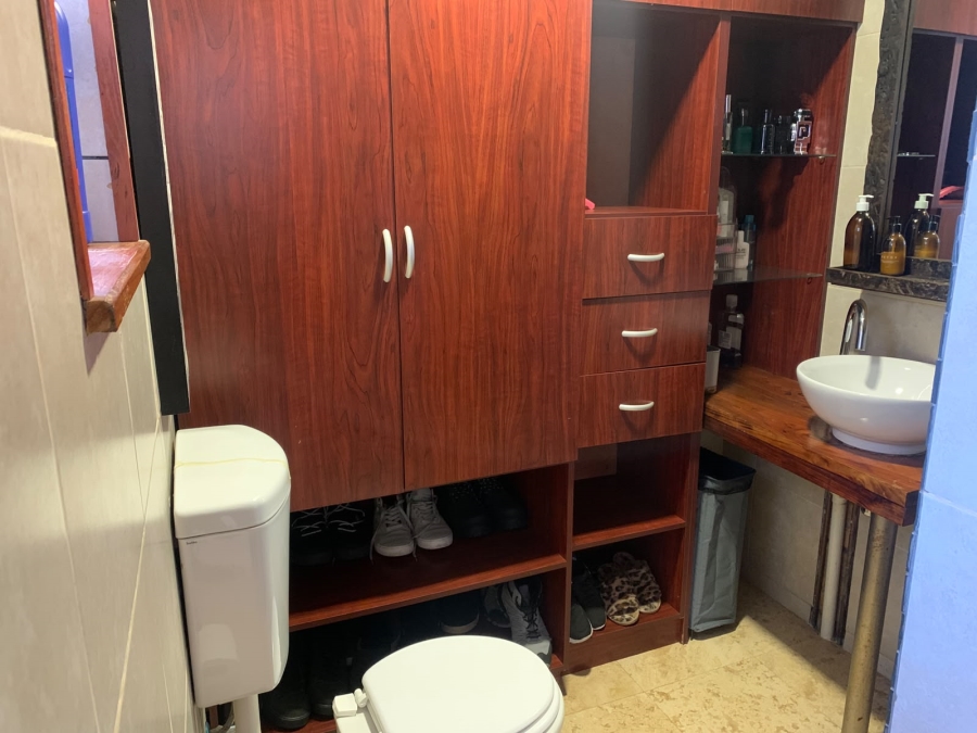 3 Bedroom Property for Sale in Sea Point Western Cape